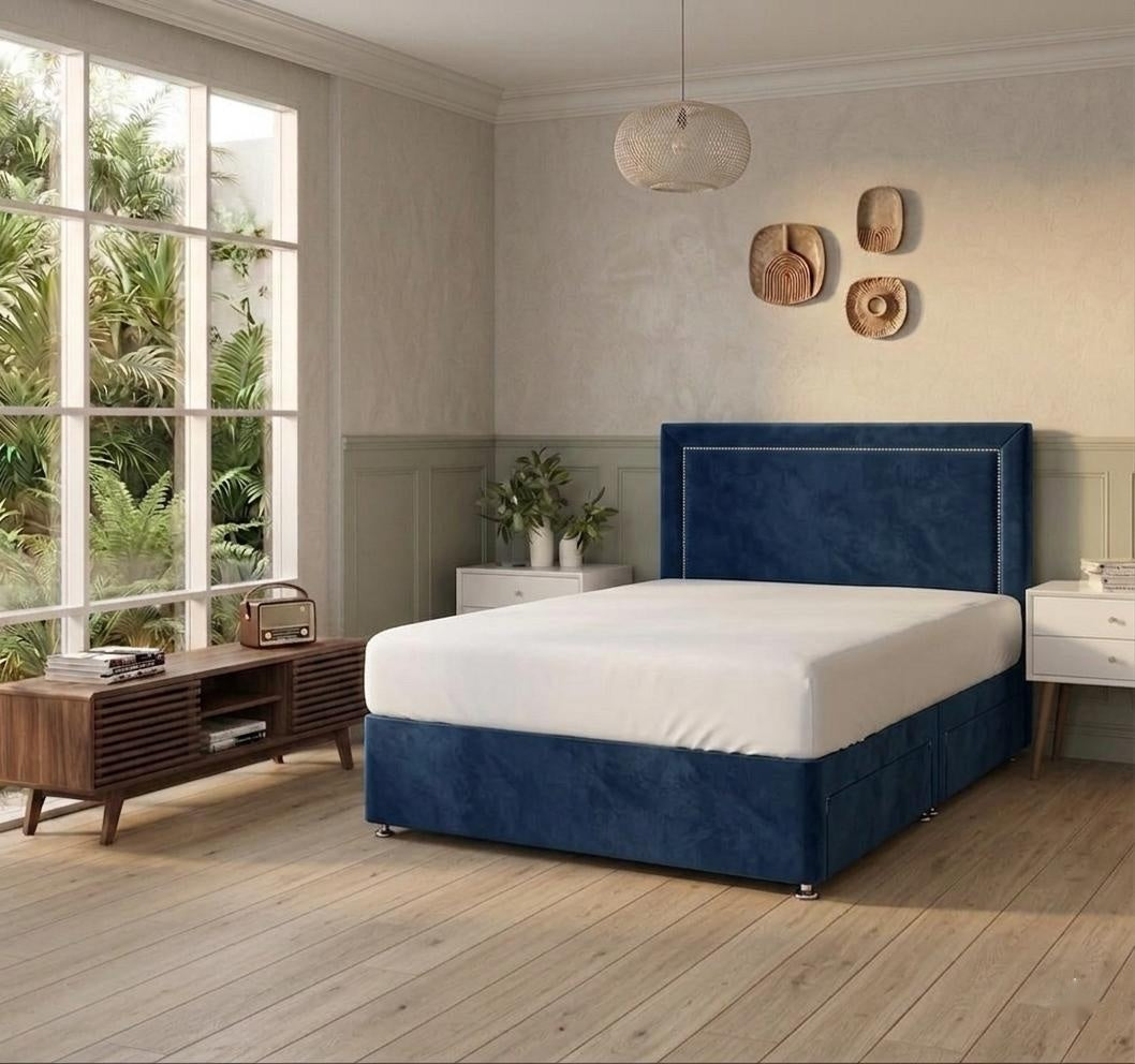 Tokyo Divan