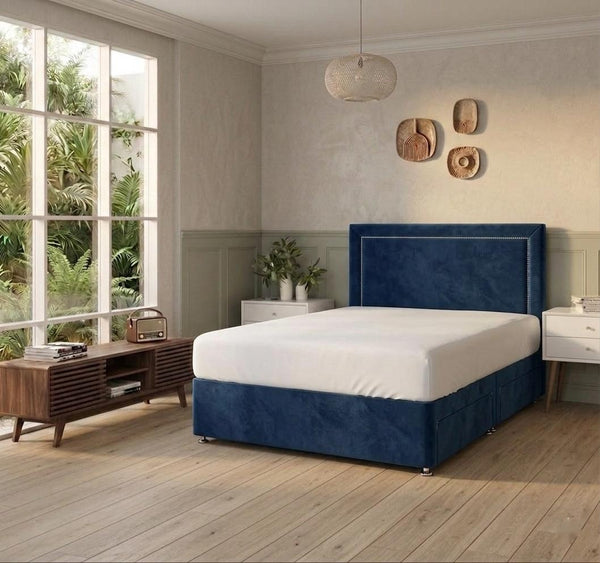 Tokyo Divan